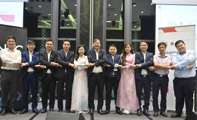 30 Vietnamese and Singaporean youth leaders start exchange programme